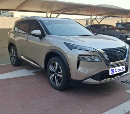 Beige Nissan XTrail SL 2024 Beige Nissan XTrail SL 2024