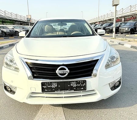Weiß Nissan Altima SV 2013 Weiß Nissan Altima SV 2013