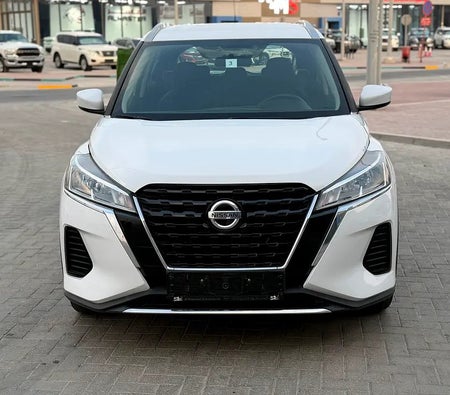White Nissan Kicks S 2022