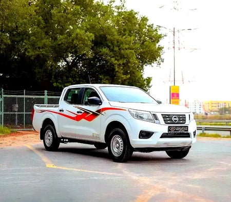 Nissan Navara  2022, photo 2 of 4