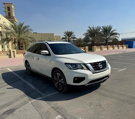 Nissan Pathfinder SL 2019, photo 1 of 4