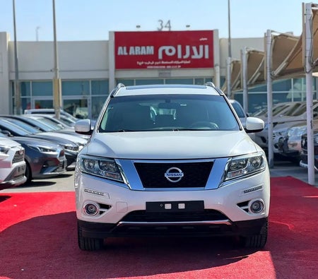 Nissan Pathfinder SV 2015, photo 2 of 4