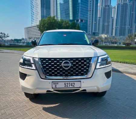White Nissan Patrol 2023 White Nissan Patrol 2023