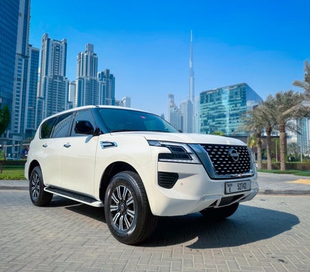 White Nissan Patrol 2023 White Nissan Patrol 2023