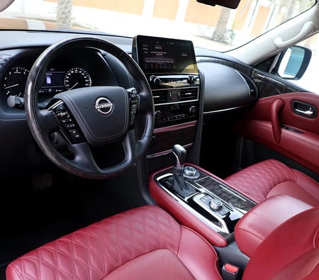 Nissan Patrol LE Platinum 2024, photo 3 of 4