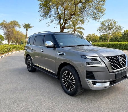 Nissan Patrol LE Platinum 2022, photo 3 of 4