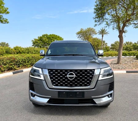Nissan Patrol LE Platinum 2022, photo 2 of 4