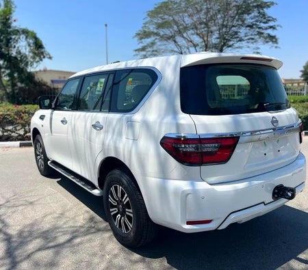 Weiß Nissan Patrol LE T2 2024