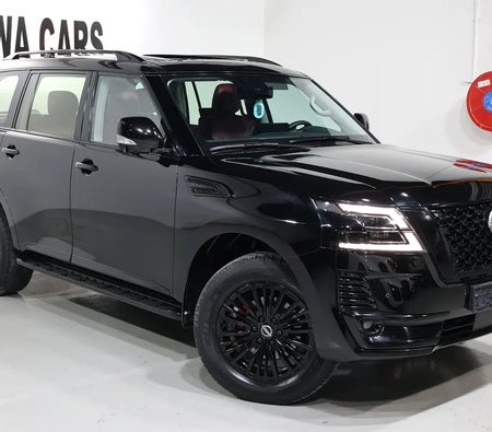 Schwarz Nissan Patrol SE Platinum 2024 Schwarz Nissan Patrol SE Platinum 2024