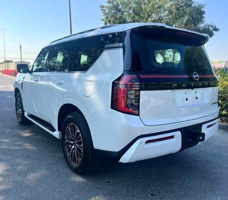 Nissan Patrol SE Platinum 2026, photo 3 of 4