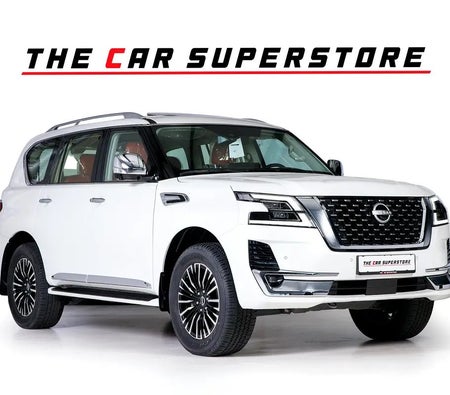 Nissan Patrol SE Platinum 2023, photo 2 of 4