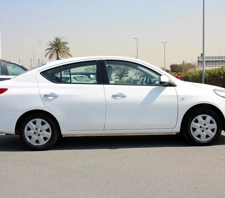 Beyaz Nissan Sunny 2022