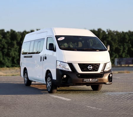Nissan Urvan 2021, photo 1 of 4
