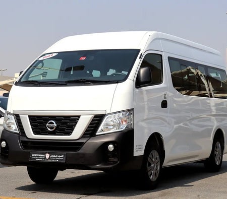 Weiß Nissan Urvan NV350 2022
