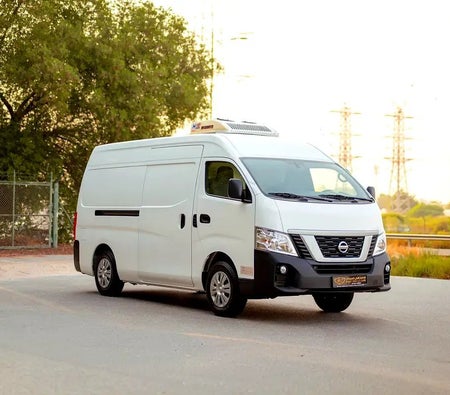 Nissan Urvan  2022, photo 2 of 4