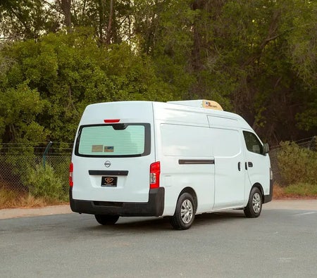 Nissan Urvan  2023, photo 3 of 4