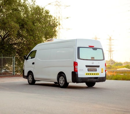 Nissan Urvan  2022, photo 4 of 4