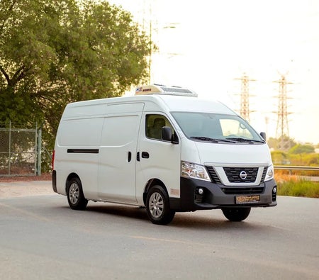 Nissan Urvan  2022, photo 2 of 4
