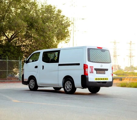 Nissan Urvan Standard 2022, photo 4 of 4