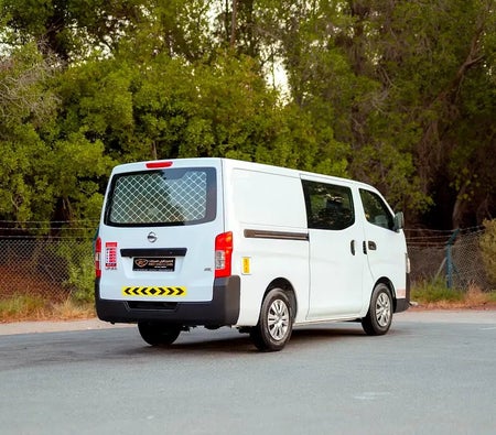 Nissan Urvan Standard 2022, photo 3 of 4