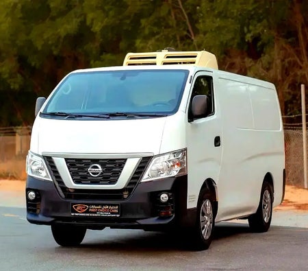 Nissan Urvan Standard 2021, photo 1 of 4