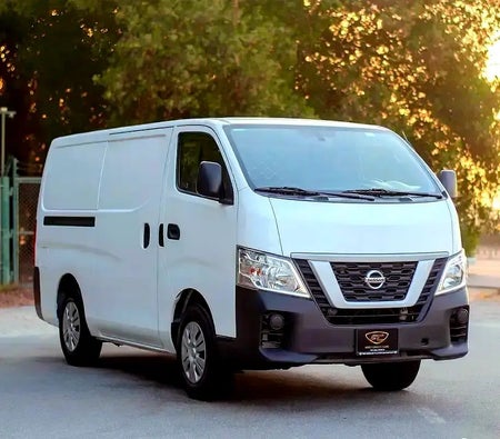 Nissan Urvan Standard 2021, photo 2 of 4