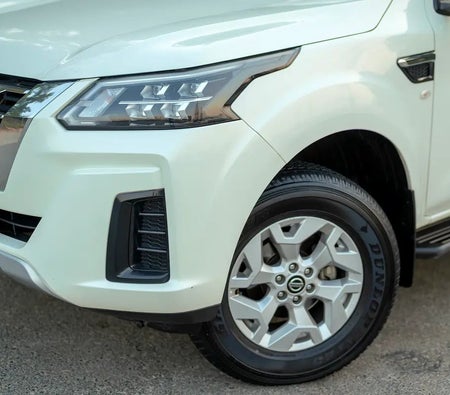 أبيض نيسان Xterra SE 2023 أبيض نيسان Xterra SE 2023