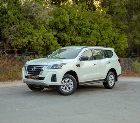 أبيض نيسان Xterra SE 2023 أبيض نيسان Xterra SE 2023