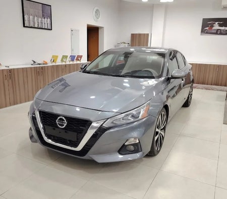 Nissan Altima SE 2019, photo 2 of 4