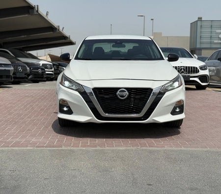 Nissan Altima 2022, photo 2 of 4