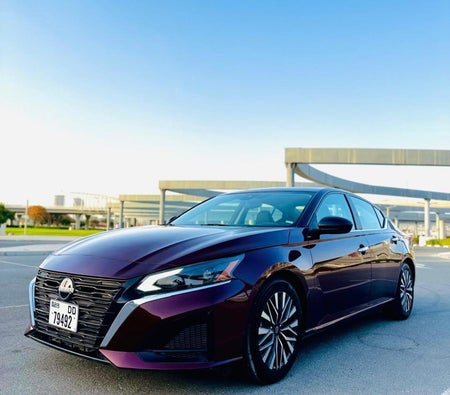 Nissan Altima 2024