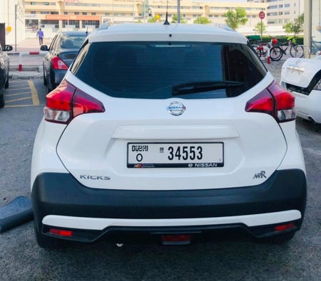 Bianca Nissan Kicks 2020