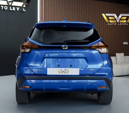 Blue Nissan Kicks 2021