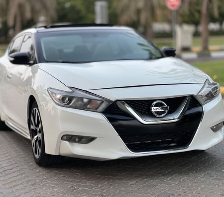 Nissan Maxima 2018, photo 3 of 4