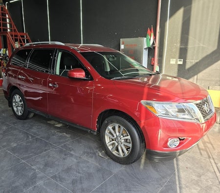 Borgogna Nissan Pathfinder SV 2016