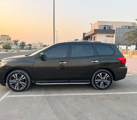Nissan Pathfinder SV 2018, photo 3 of 4