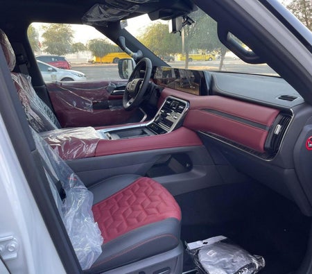 Nissan Patrol Platinum 2025