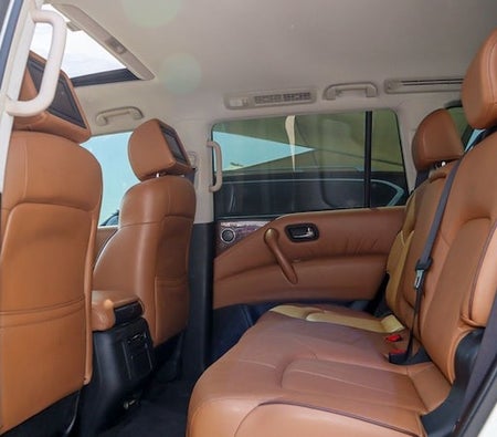 Nissan Patrol SE Platinum 2017, photo 3 of 4