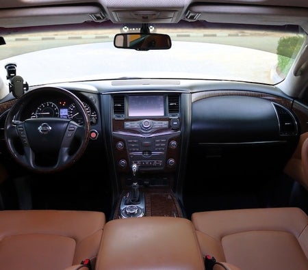 Nissan Patrol SE Platinum 2017, photo 3 of 4
