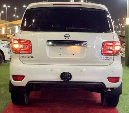 Nissan Patrol SE Platinum 2018, photo 4 of 4