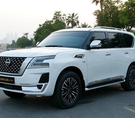 Nissan Patrol LE Platinum City 2024, photo 2 of 4