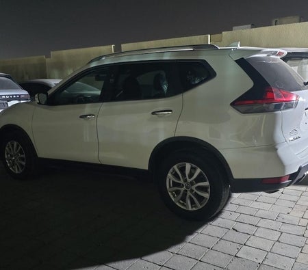 Blanc Nissan Rogue SV 2018