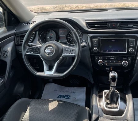 Black Nissan Rogue 2019
