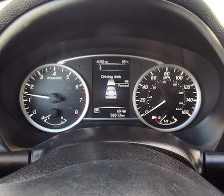أسود نيسان Sentra SV 2018