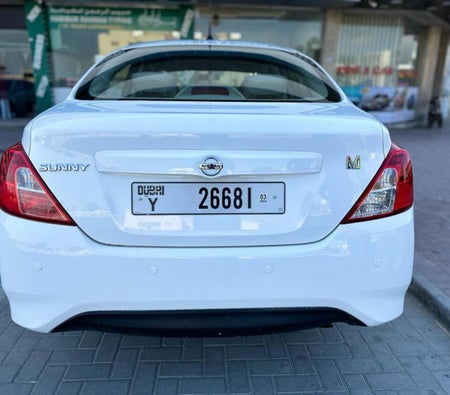 Nissan Sunny 2022