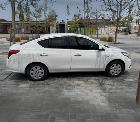 Nissan Sunny 2023
