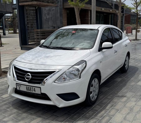 Nissan Sunny 2023