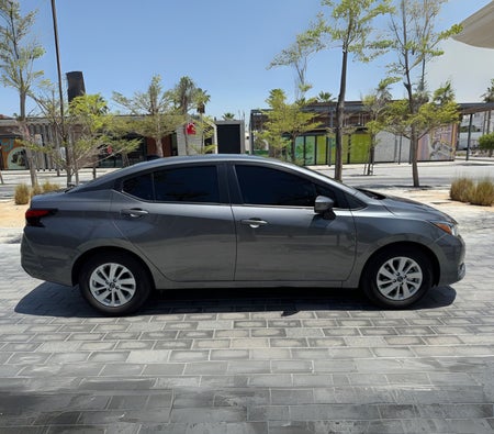Nissan Sunny 2024