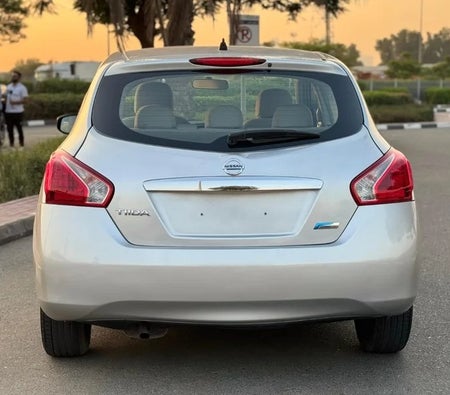 Nissan Tiida SE 2014, photo 3 of 4
