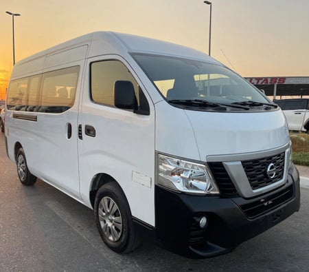 Nissan Urvan  2019, photo 3 of 4